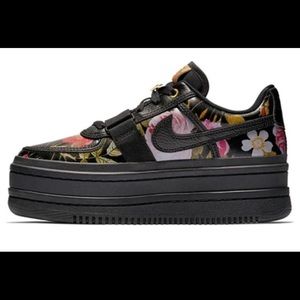 Nike Vandal 2K LX Floral Black Gold Platform Women’s Size 7.5, New In Box